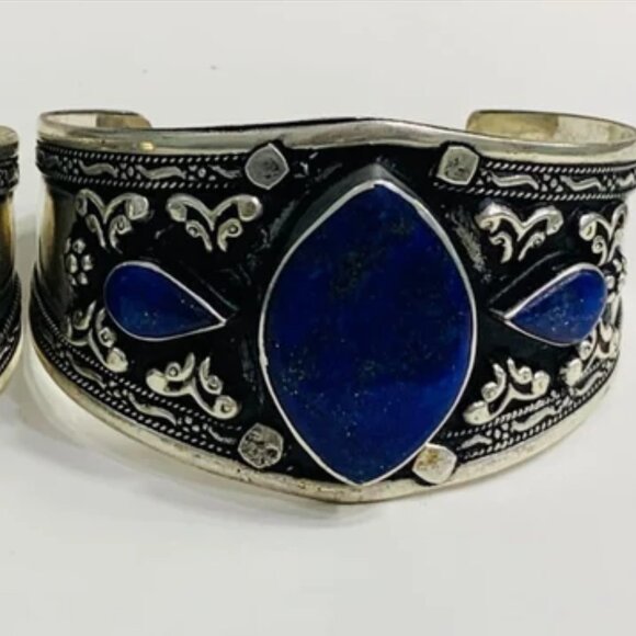 Single Vintage Kuchi Cuff Bracelet: Handmade Tribal Stone Statement Jewelry - Picture 5 of 6
